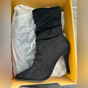 New Journee collection high heel suede boots